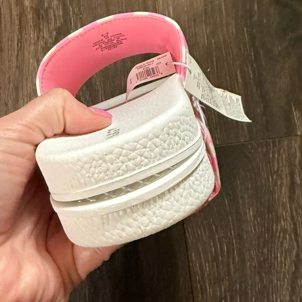 Old Navy Pink and White Checkered Slide Sandals